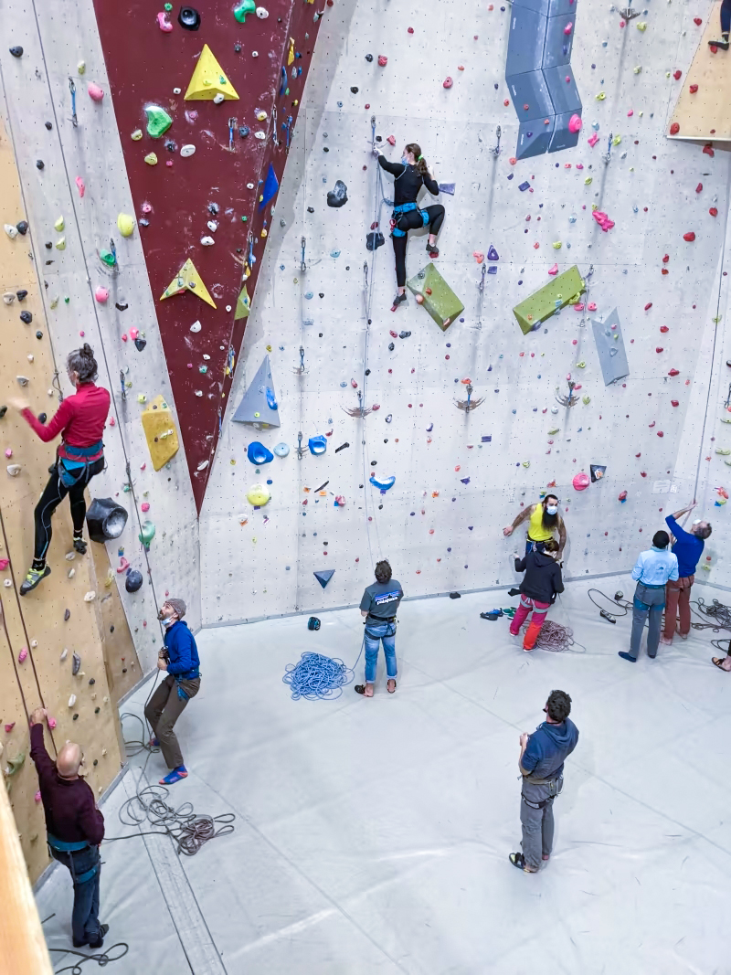 Cours collectif escalade adultes chamonix